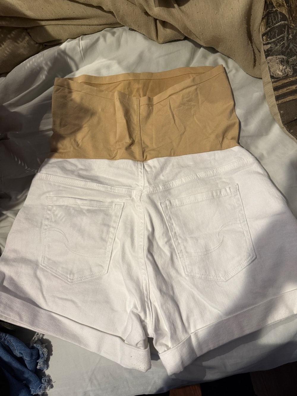 Maternity shorts - Picture 2 of 2